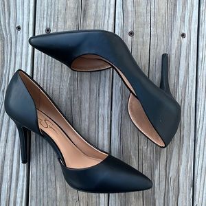 Jessica Simpson Black Pumps